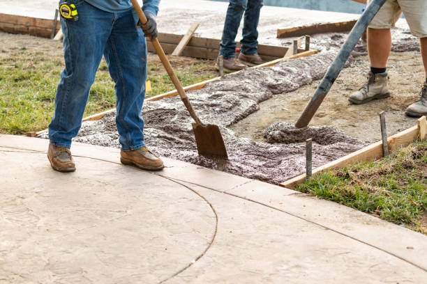 Best Commercial Concrete Contractor  in Windom, MN
